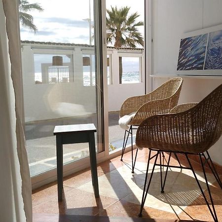 Studio Beso Del Mar Apartment เนร์คา ภายนอก รูปภาพ