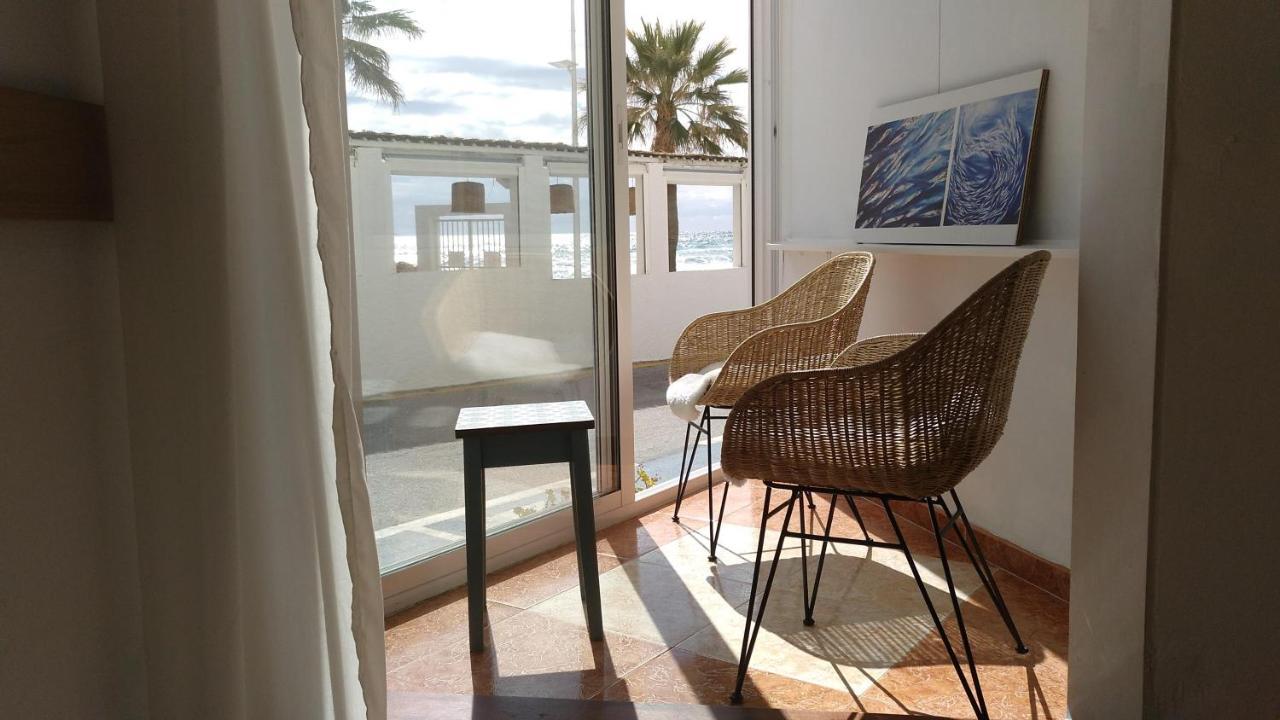 Studio Beso Del Mar Apartment เนร์คา ภายนอก รูปภาพ